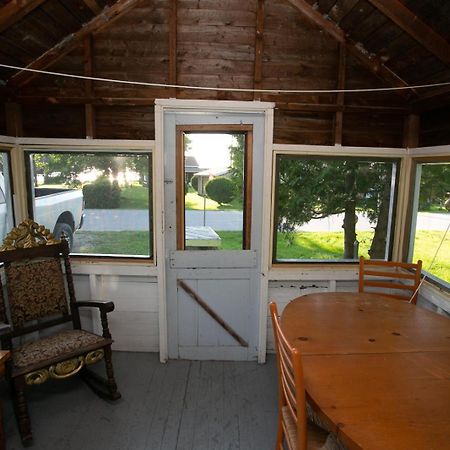 Fun Place With A Sandy Beach For Swimming, Boating, And Fishing, Featuring 3 Available Cabins Fenelon Falls Kültér fotó