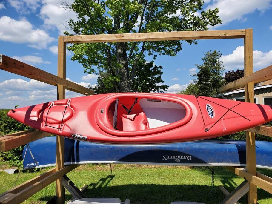 Fun Place With A Sandy Beach For Swimming, Boating, And Fishing, Featuring 3 Available Cabins Fenelon Falls Kültér fotó