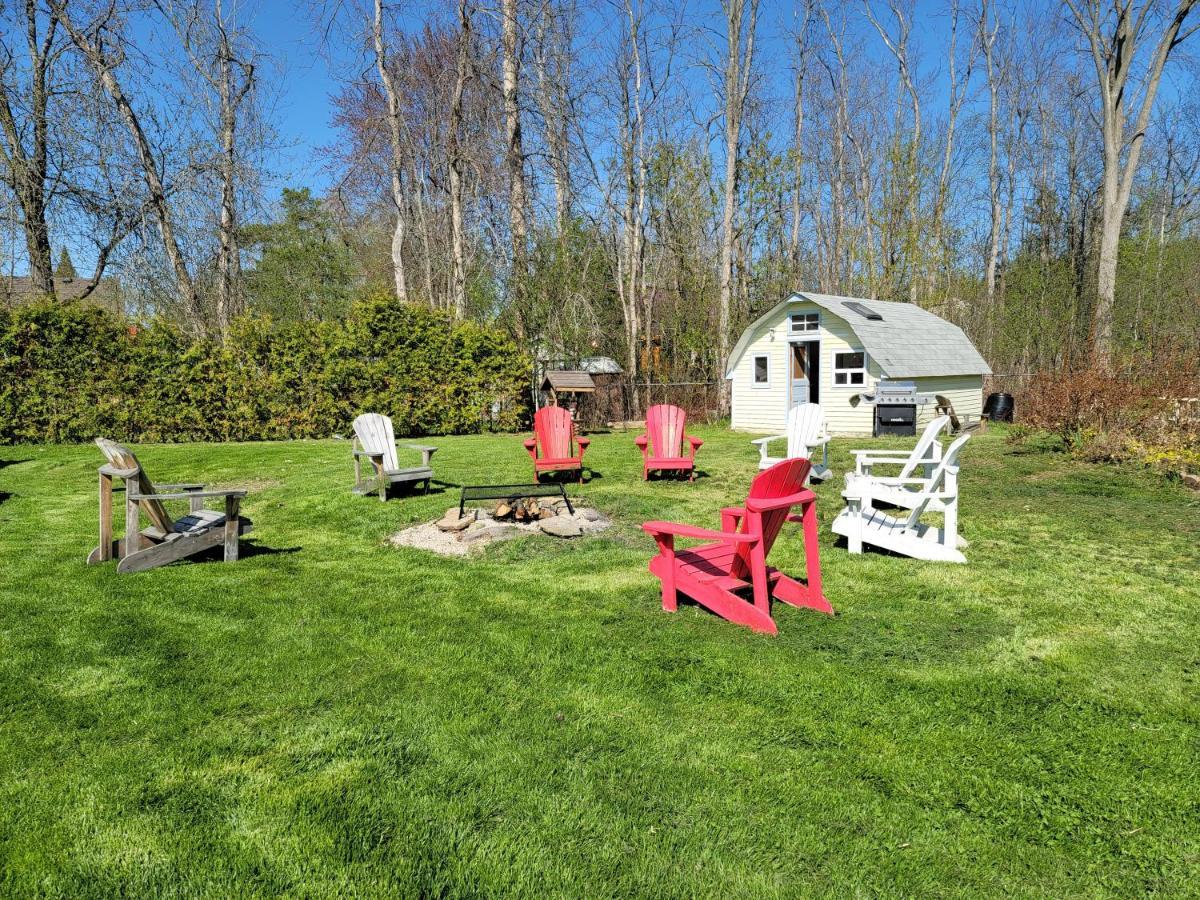 Fun Place With A Sandy Beach For Swimming, Boating, And Fishing, Featuring 3 Available Cabins Fenelon Falls Kültér fotó