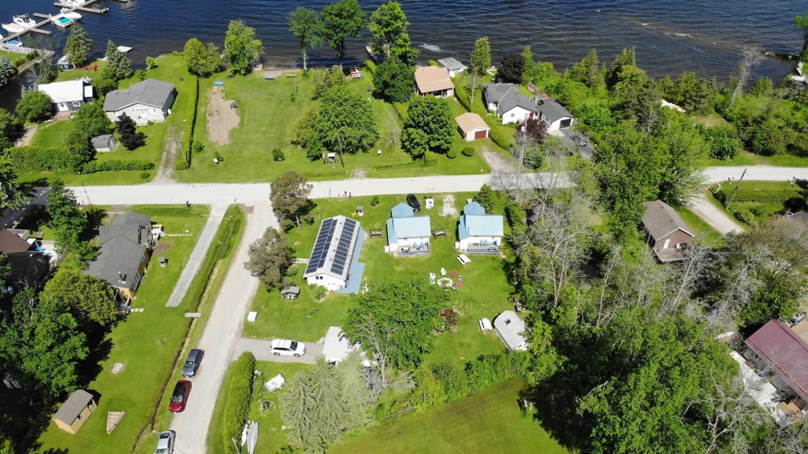 Fun Place With A Sandy Beach For Swimming, Boating, And Fishing, Featuring 3 Available Cabins Fenelon Falls Kültér fotó