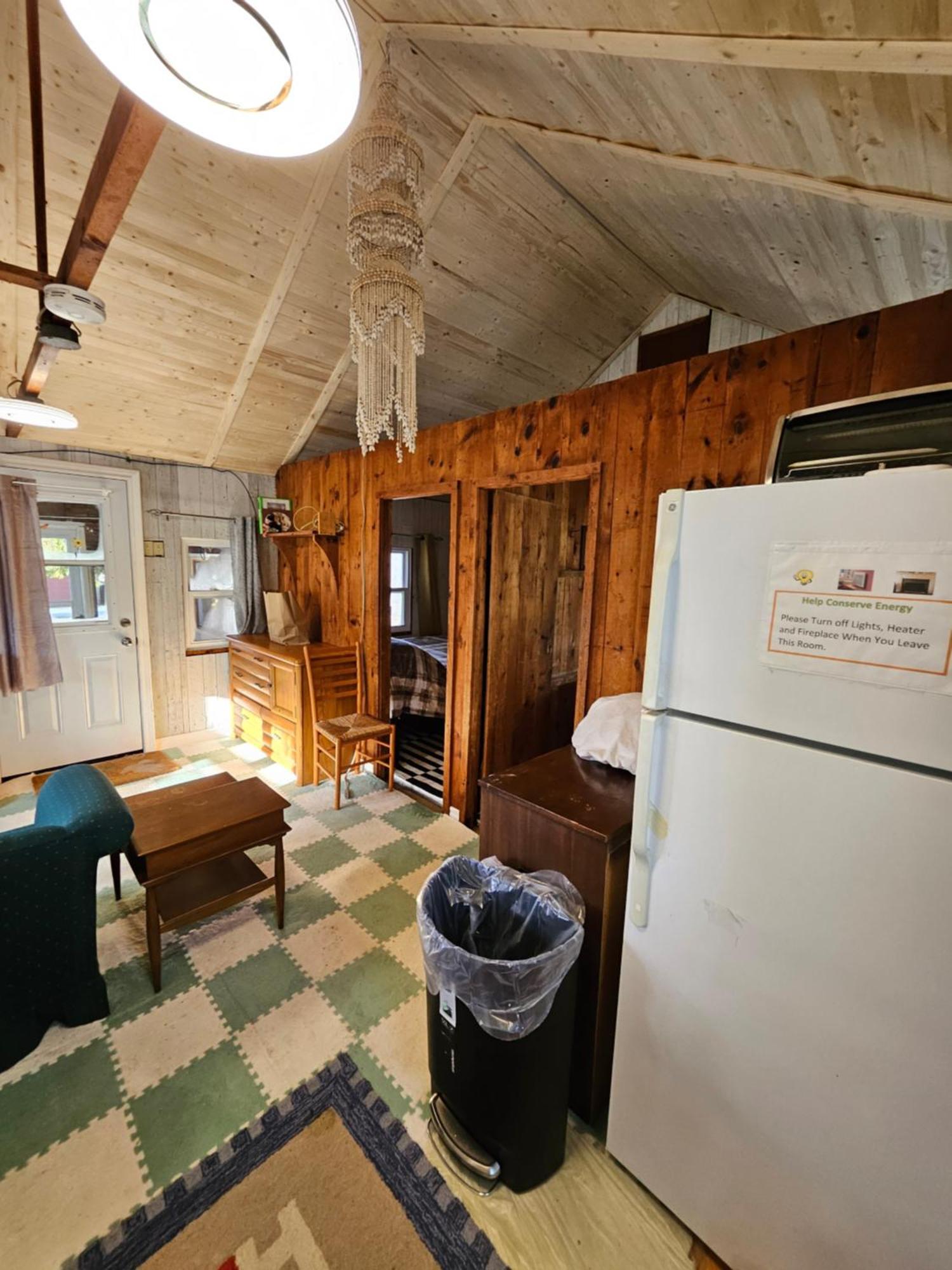 Fun Place With A Sandy Beach For Swimming, Boating, And Fishing, Featuring 3 Available Cabins Fenelon Falls Kültér fotó