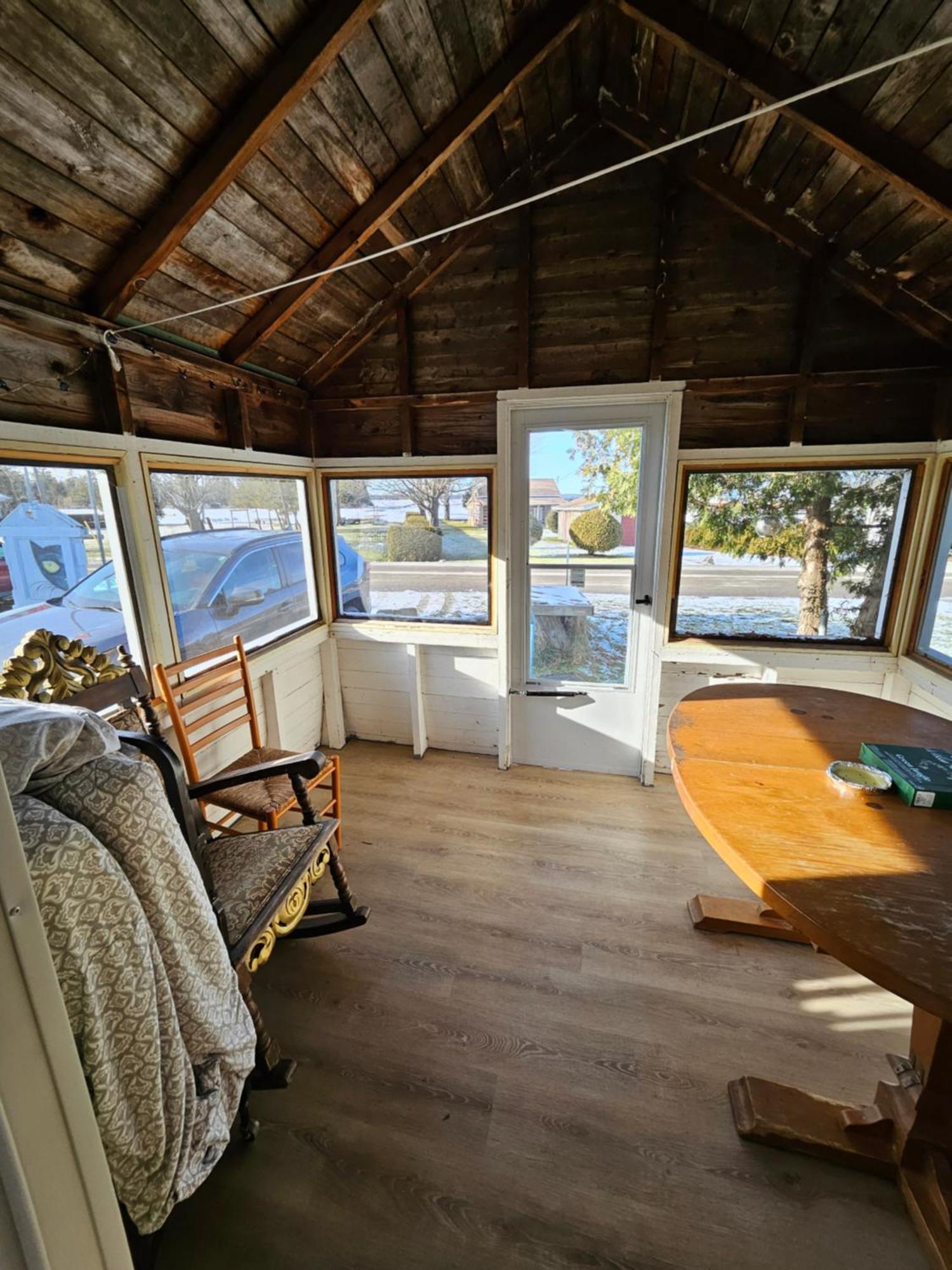 Fun Place With A Sandy Beach For Swimming, Boating, And Fishing, Featuring 3 Available Cabins Fenelon Falls Kültér fotó
