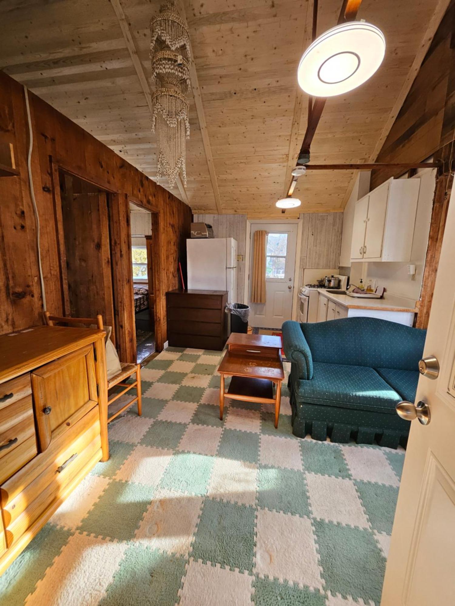 Fun Place With A Sandy Beach For Swimming, Boating, And Fishing, Featuring 3 Available Cabins Fenelon Falls Kültér fotó